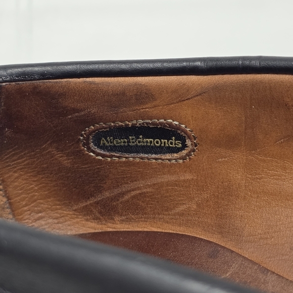 Allen Edmonds CODY Black Leather Woven Kiltie Tassel Loafer Dress Shoes Sz 10.5